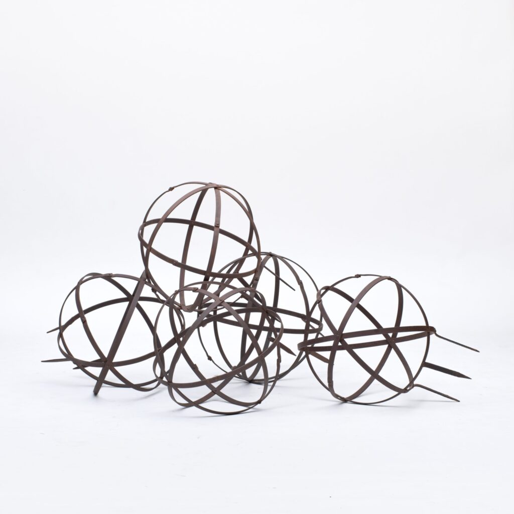 topiary frames